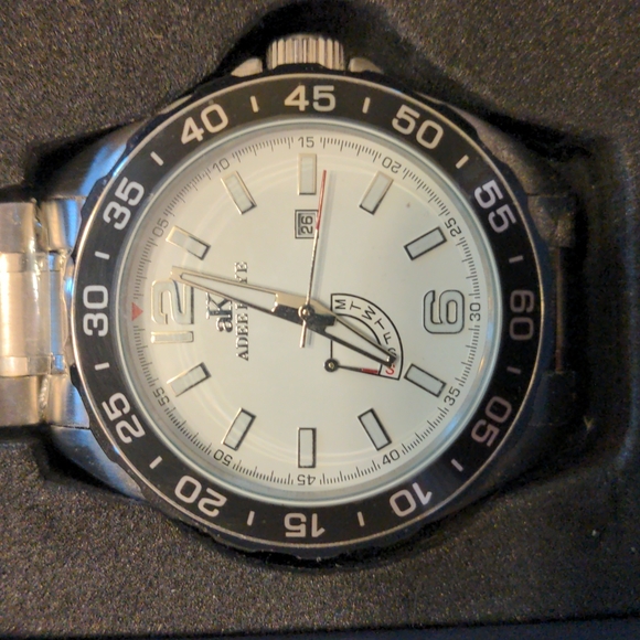 Adee Kaye Day/Date quartz watch - Picture 2 of 4